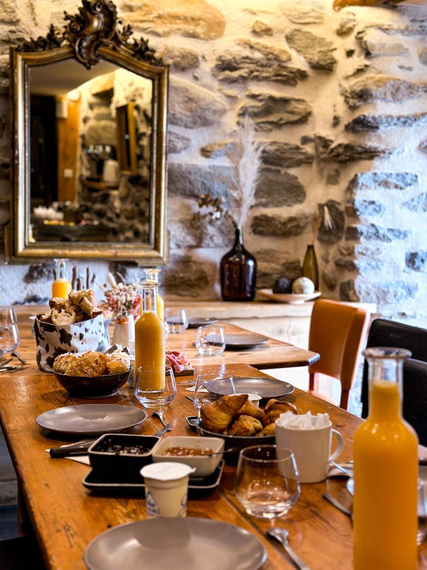 Bed and Breakfast La Ferme Du Bien-Etre Saint-Julien-Chapteuil Esterno foto